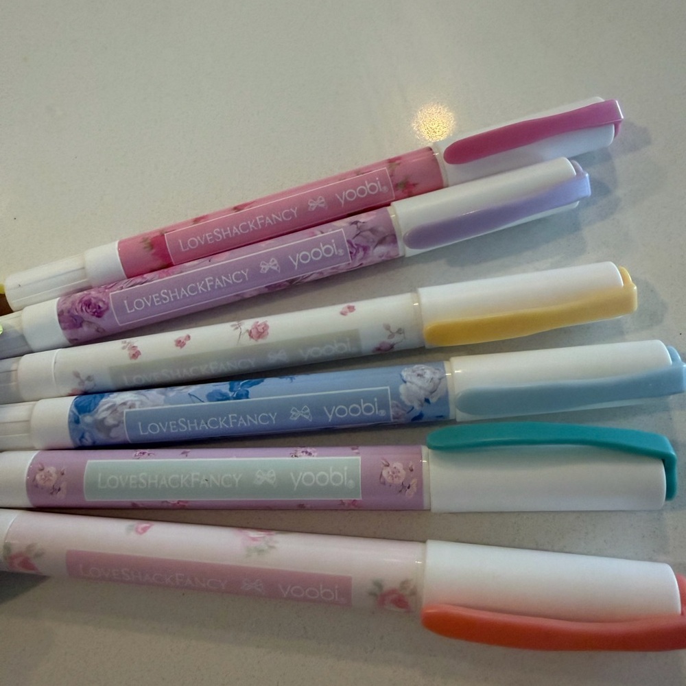“Love Shack Fancy” x Target Yoobi Pastel Colors Dual-Tip Highlighters - Picture 4 of 5